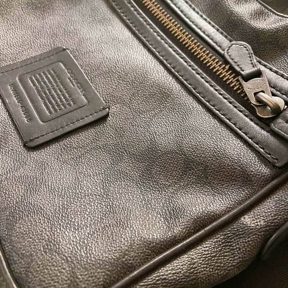 Unisex Coach bag. New but slightly used - Picture 5 of 5